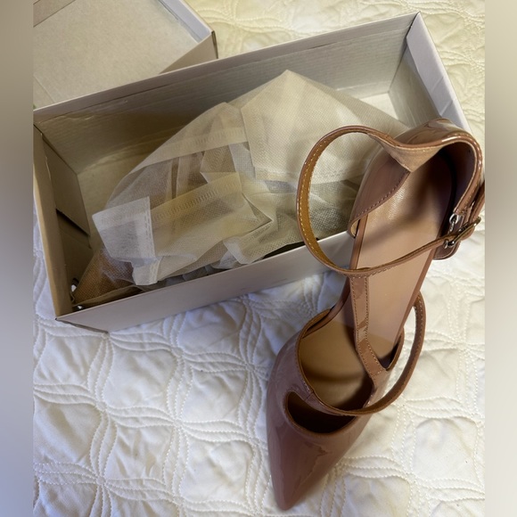 NWT - Fashionable Solid Color Women's High Heel Single Shoes - Size 11 - Picture 8 of 13